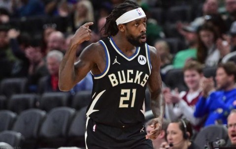 开云直播中心-密尔沃基雄鹿转会期回应争议，志在NBA季后赛名次提升，信心回归，身体对抗强度拉满的简单介绍